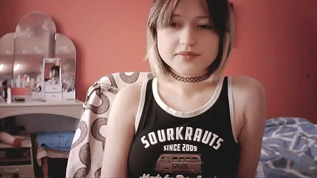 SnowWhiteNika webcam