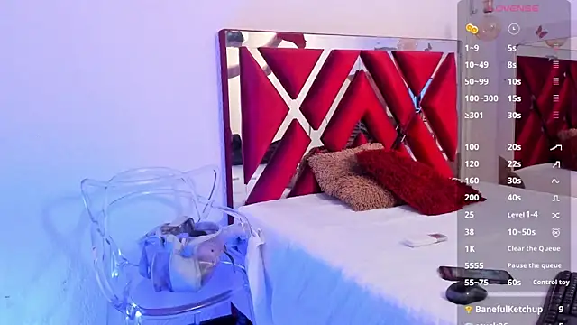 VALERIAQUEENTS__ webcam