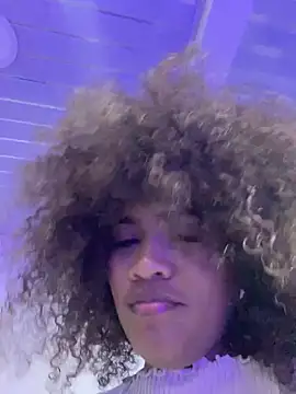 riri_brunnete webcam