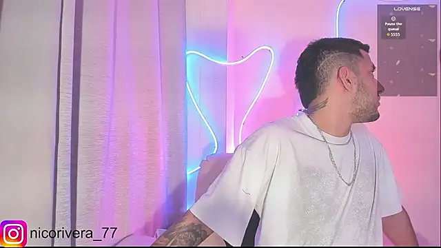 nico_rivera webcam