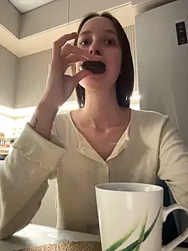 Webcam Model (ElliRose)  is live.Free join now!