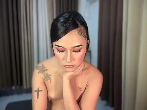 savanna_pleasure (T young) - Cum while riding dildo