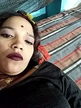 Webcam Model (Bebby_-Doll)  is live.Free join now!