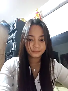 Natural_Asian_Girl's room