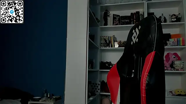 Holy_Mistress_S webcam