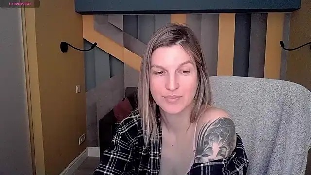 EmilyWalkeri webcam