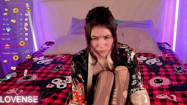 Emily_Strikeee webcam