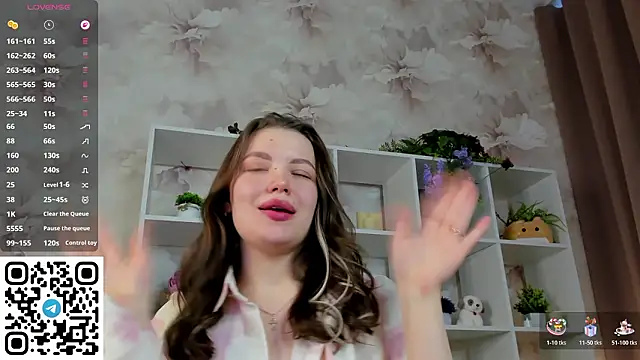 TessaDavidson webcam