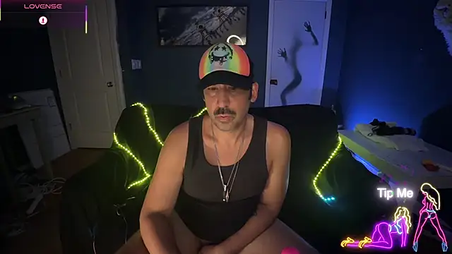 mistermikey24 (Ask my age) - GET NAKED