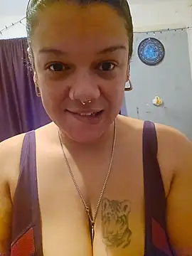 Webcam Model (GoddessChantelle)  is live.Free join now!