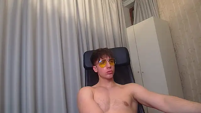 kellenwest - KellenWest's free webcam - UK Sex Cams