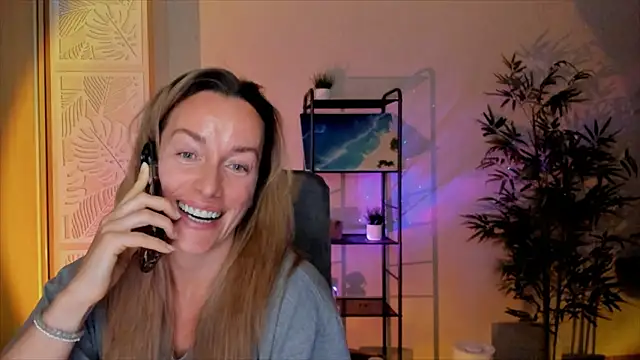 rebeccamartinez - RebeccaMartinez's free webcam - UK Sex Cams