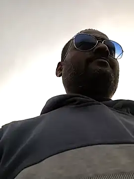 big_boss_0001 (M young) - Cum show in public