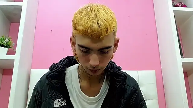 ttimy_x_boy webcam