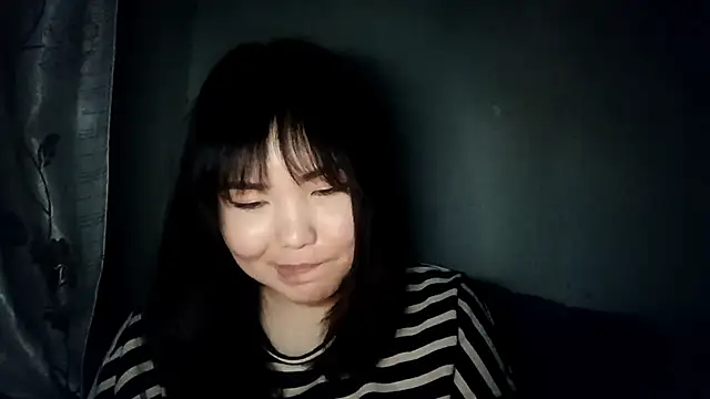 MollyAsian webcam