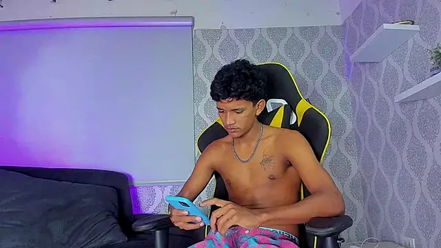 boy_savoy - Boy_savoy's free webcam - UK Sex Cams