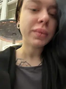 AlishaOfThorns webcam