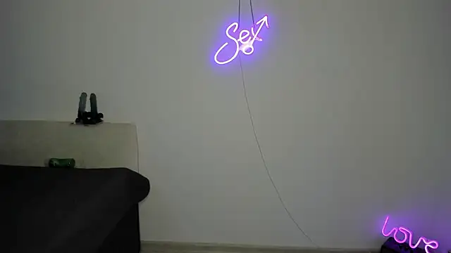 bitch_coin - Bitch_Coin's free webcam - UK Sex Cams