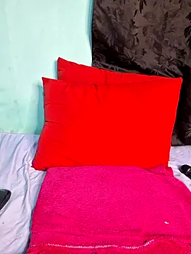 sophia_cute1_1 - Sophia_cute1_1's free webcam - UK Sex Cams