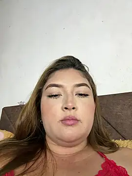 Webcam Model (Sofia_Queen17)  is live.Free join now!