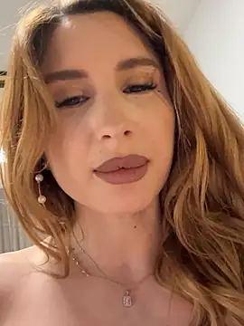 LucyBridgette webcam