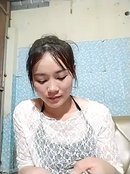 dorothyxx (F young) - Wearing a sexy dress 😘😘