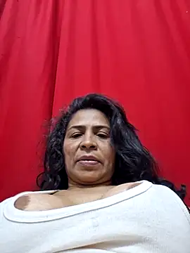 Webcam Model (floresblancas)  is live.Free join now!