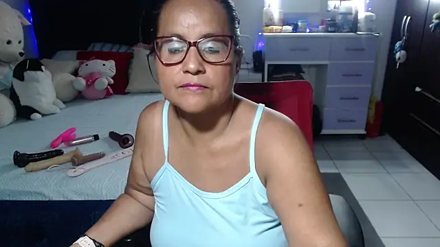 pervert_mommy_ - Pervert_mommy_'s free webcam - UK Sex Cams