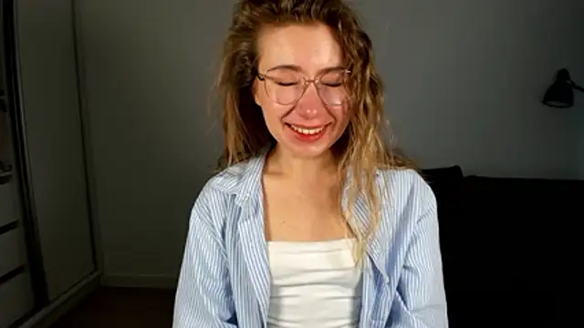 mia_tasty - Mia_Tasty's free webcam - UK Sex Cams