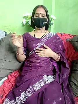 SareeQween143 webcam