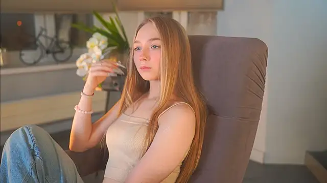 JosetteWeakly webcam