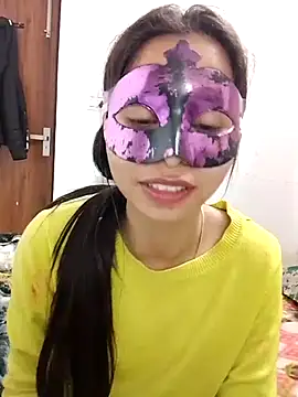 Webcam Model (Cute_Girl_27)  is live.Free join now!