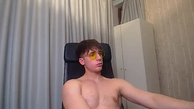 kellenwest (M twink) - cum show