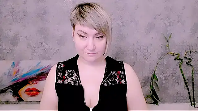 djullia - Djullia's free webcam