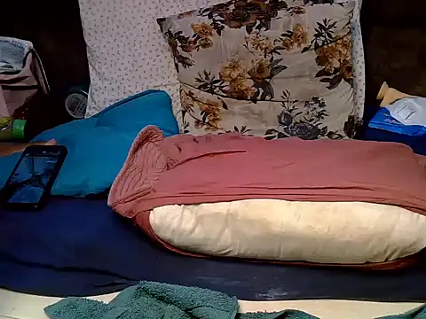 juicy_candy1999 webcam