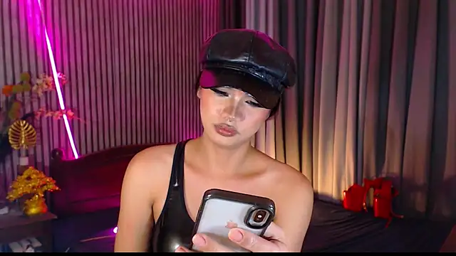 Unforgettablejulia webcam