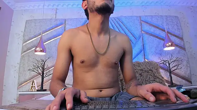 Boss_Domiinator webcam