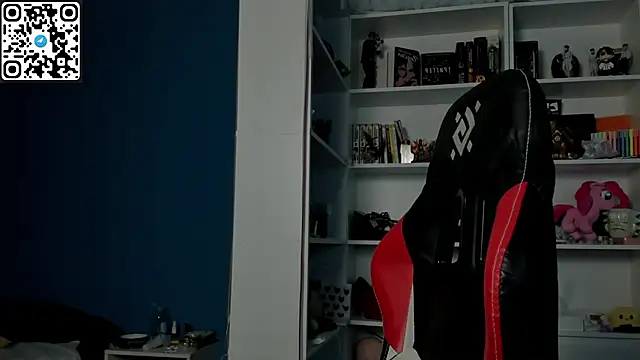 Holy_Mistress_S webcam