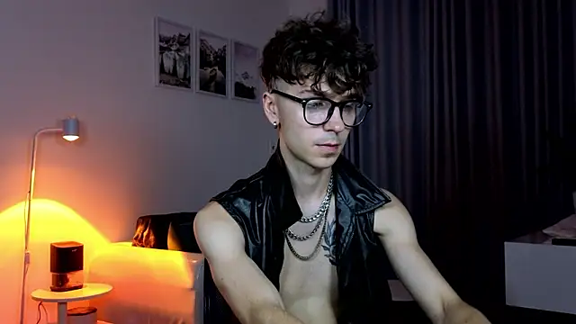 joseph__quinn (M young) - Make My dick become harder