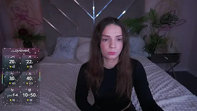 MirielleNymph webcam