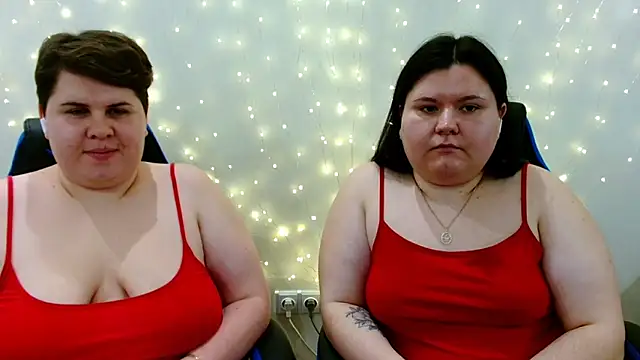 BeckyAndHellen webcam