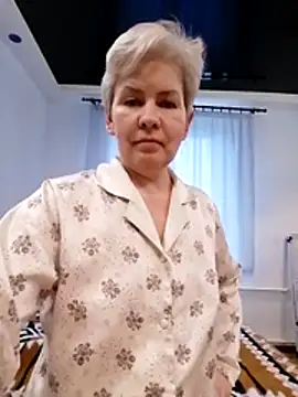 Webcam Model (AvaSwan5354)  is live.Free join now!