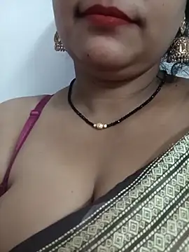 Webcam Model (Nyra-23)  is live.Free join now!