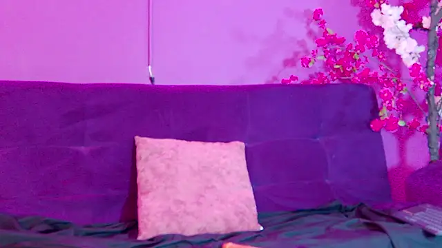 Daliana_Gounbolt webcam