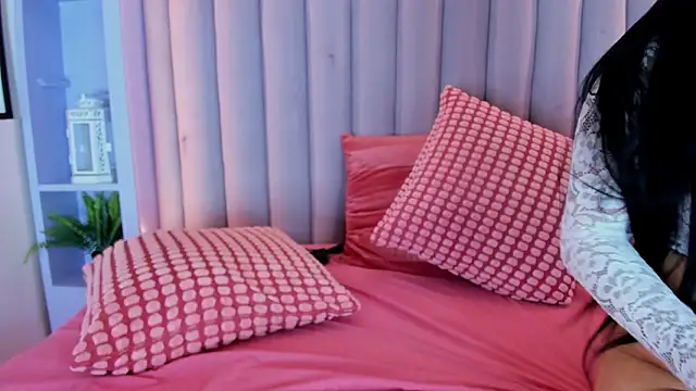 ChloeeMiller__ webcam