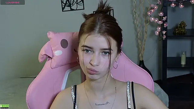 kity_jafaela - Kity_Jafaela's free webcam - UK Sex Cams