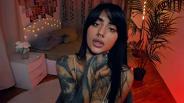 CharimgSabrina webcam