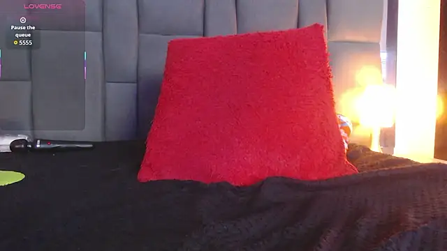 selena_bigboobs - SELENA_BIGBOOBS's free webcam - UK Sex Cams