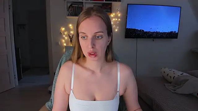 violet_blue_eyes webcam