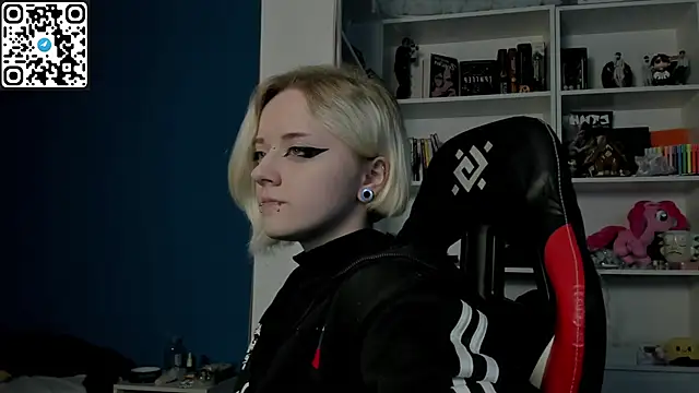 Holy_Mistress_S webcam